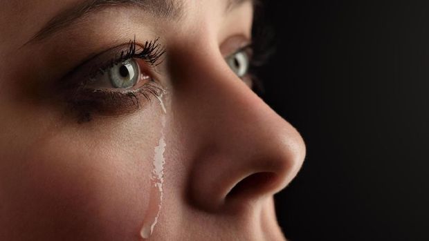Di Jepang, Pria Ganteng Dibayar untuk Bikin Wanita Menangis