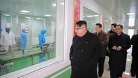 Obat-obatan menjadi komoditi yang dijual Korea Utara untuk (salah satunya) mendanai proyek nuklir (Foto: Dok. KCNA via Reuters)