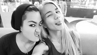 Sheila Marcia dulu sangat dekat dengan Melodya Vanesha. (Dok. Instagram/itsvanezz)
