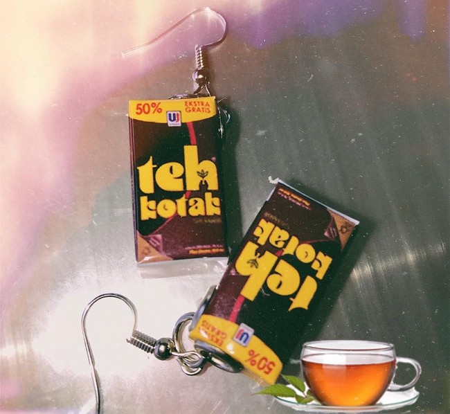 Anting Bentuk Yakult dan Teh Kotak hingga Tempat Ngeteh Mungil yang Instagramable