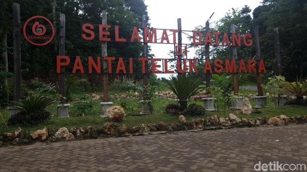 Ini Pantai Indah dan Menarik di Jalur Malang Selatan