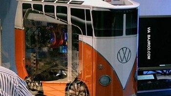 Keren! CPU diubah jadi mobil VW. Kalau ini tidak berubah fungsi melainkan dihias saja. (Foto: Internet)