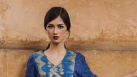 Tatapannya ini kayaknya bikin Juna jatuh cinta. Foto: Instagram/atriesangel