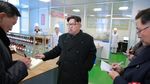 Foto: Gaya Kim Jong Un Saat Kunjungi Pabrik Obat di Pyongyang