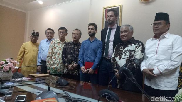 Temui Din, Komunitas Muslim Sevilla Bahas Pusat Kebudayaan