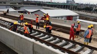 Progres pembangunan overall 56,94 persen update per 16 Januari,” kata Project Director LRT Jakarta, PT Jakarta Propertindo (Jakpro), Allan Tandiono, di Depo LRT Jalan Pegangsaan II, Kelapa Gading, Jakarta Utara, Kamis (25/1/2018).