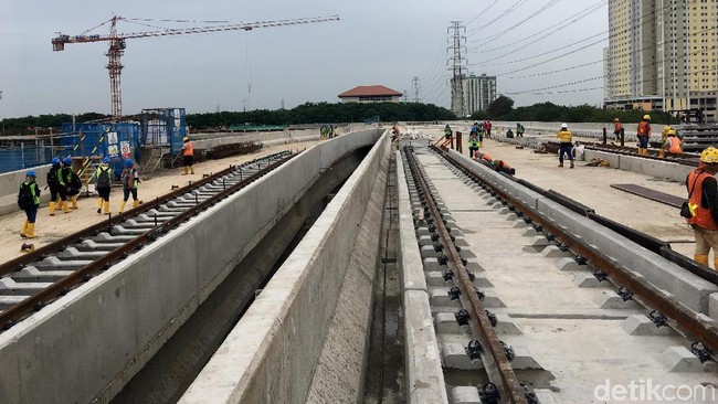Nasib LRT Jakarta di Tengah Moratorium Proyek Layang