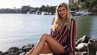 Ia menjadi model transgender pertama yang bisa mengisi halaman depan majalah tersebut. (Dok. Instagram/farfalla.giuliana)