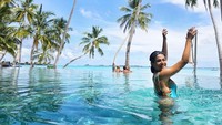 Sebut saja Hollywood, Maldives, Yunani, Denmark, London, Bahamas, Meksiko, Istanbul, Italia, Singapura, Dubai,dan masih banyak lainnya. (shenaztreasury/Instagram)