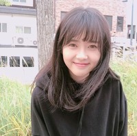 Banyak yang mengira jika Go Ara kerap kali memakai kontak lensa, padahal warna matanya yang unik ini adalah asli. Foto: Instagram