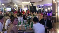Sedikitnya ada 60 duta besar negara sahabat yang turut menghadiri jamuan makan malam di kantor Kemenkum HAM Jakarta, Jumat (26/1).