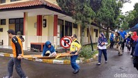 Kepala PSBN Wyata Guna Cecep Sutriatman mengatakan simulasi tersebut dilakukan untuk mengawali masa orientasi pengenalan program. Sebelumnya masa orientasi hanya dilakukan dengan program standar namun kini siswa diberi pengenalan mengenai bencana.
