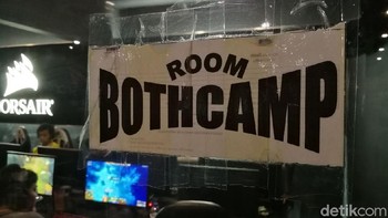Sementara di lantai tiga, ada tiga area, yakni bothcamp, VIP, dan area bermain biasa. Foto: detikINET/Muhammad Alif Goenawan