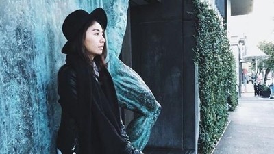 Pesona Putri Feni Rose hingga Pose Si Seksi DJ Butterfly Naik Go-Jek