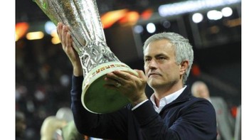Netizen sekalian mengucapkan selamat ultah ke-55 Mourinho yang jatuh pada tanggal 26 Januari. Foto: istimewa