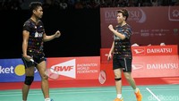 Tontowi Ahmad/Liliyana Natsir merayakan kemenangan mereka.