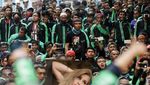 Berasa Romantis, Nih Pose Si Seksi DJ Butterfly Naik Go-Jek