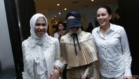 Angel Lelga saat ditemui di kawasan Jatinegara, Jakarta Timur pada Kamis (25/1). Pool/Palevi S/detikFoto.