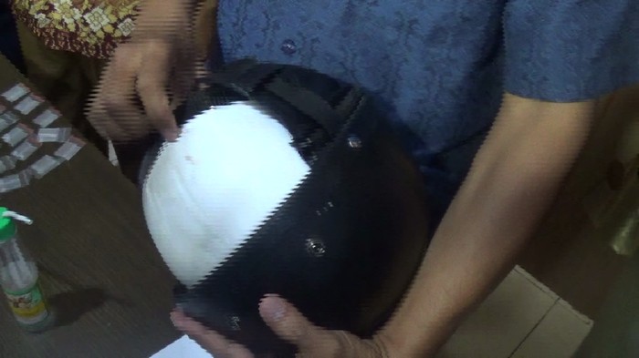 Sembunyikan Sabu di Helm, Pengedar di Makassar Ditangkap Polisi