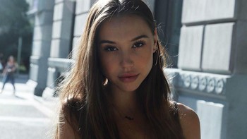 Alexis Ren lahir di Santa Monica, California, Amerika Serikat, 21 tahun lalu. Foto: Instagram
