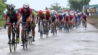 Etape kedua Tour de Indonesia (TdI) 2018 menjadi milik pebalap KFC Cycling Team, Abdul Gani. Podium kedua dan ketiga menjadi milik rider Malaysia.