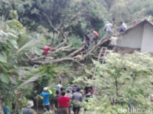 Ponorogo Dilanda Puting Beliung, 8 Rumah Rusak