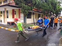 Kepanikan Tuna Netra Wyata Guna Bandung Saat Simulasi Gempa