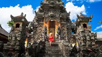 Vlogger cantik ini juga pernah ke Bali lho! (shenaztreasury/Instagram)
