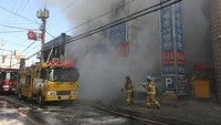 Sebanyak 35 orang lainnya mengalami luka ringan. (Foto: Dok. Kim Dong-min/Yonhap via REUTERS)