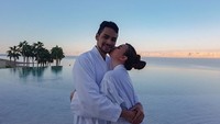 Mereka terlihat sangat harmonis. Foto: Instagram/asmirandah89