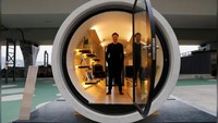 Hunian yang disebut tabung OPod ini memiliki luas 9,29 meter persegi. Pintu dari OPod bisa dibuka dengan menggunakan smartphone (Foto: Dok. REUTERS/Tyrone Siu)