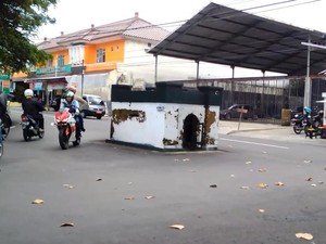 Viral Ada Makam di Tengah Jalan Purwokerto, Kok Bisa?
