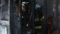 Kepala Dinas Pemadam Kebakaran Kota Miryang, Choi Man-Woo, menuturkan api mulai muncul dari bagian belakang ruang gawat darurat rumah sakit tersebut.  (Foto: Dok. Kim Dong-min/Yonhap via REUTERS)