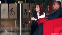 Sonia sendiri sebenarnya telah dipanggil KPK, Selasa (23/1) kemarin, namun berhalangan hadir. Dia lalu memenuhi panggilan KPK hari ini (Foto: Haris Fadhil/detikcom)
