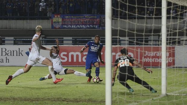 Persib Bandung kalah 0-1 dari PSM Makassar pada pertandingan terakhir Grup A Piala Presiden 2018.