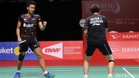 Ya seperti yang kita tahu Zhang Nan itu pemain pengalaman ya, tidak gampang dimatikan. Kami tadi sempat unggul tapi sempat terkejar juga, kata Tontowi seusai bertanding.
