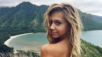 Nama Alexis Ren mulai populer ketika pada 2016, mantan kekasihnya, Jay Alvarrez mengunggah fotonya ke Instagram. Foto: Getty Images