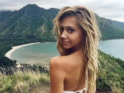Alexis Ren, Dewi Perang Super Seksi di Final Fantasy XV
