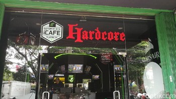 NVIDIA menggelar program bertajuk GeForfe-Certified iCafe. Program ini dibuat sebagai standariasasi warnet dan untuk mengubah kesan negatif warnet menjadi positif. Menurut Christian Suryadi, NVIDIA iCafe Manager, warnet menjadi jembatan gamer untuk bisa profesional. Foto: detikINET/Muhammad Alif Goenawan