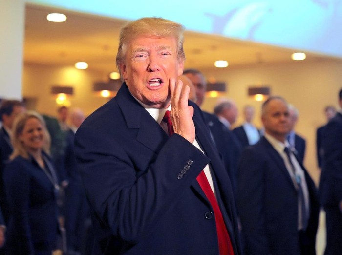 U.S. President Donald Trump arrives at the World Economic Forum (WEF) annual meeting in Davos, Switzerland January 26, 2018. REUTERS/Carlos Barria