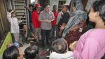 Charles Honoris Kunjungi Korban Kebakaran Taman Sari