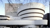 Presiden Donald Trump ingin meminjam lukisan Van Gogh untuk dipajang di Gedung Putih. Namun hal ini ditolak pihak Museum Guggenheim, New York, AS. Alasannya, lukisan tersebut sedang tidak boleh dipindah ke mana pun, kecuali dalam keadaan darurat (David Heald/Solomon R. Guggenheim Museum/Facebook)