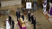 Misa pelepasan jenazah disaksikan oleh anak dan keluarga dekat Paul Bocuse dan dipimpin oleh pastor katedral.Foto: Istimewa