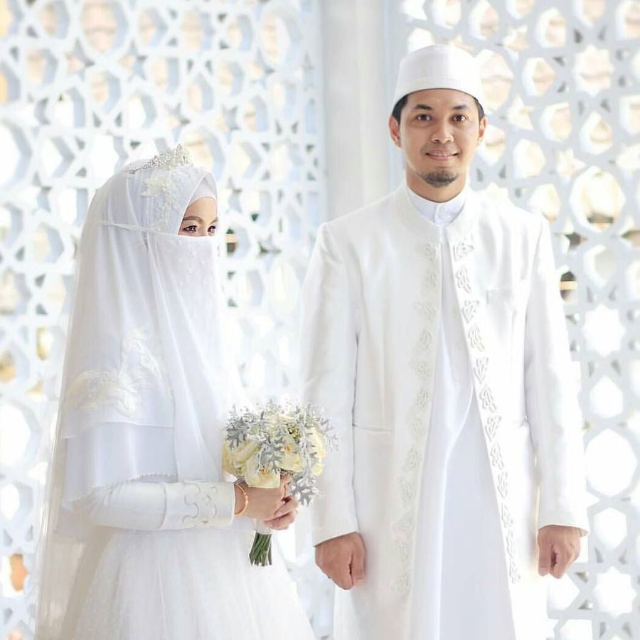 Cantik Nan Teduh Ini Deretan Inspirasi Busana Pengantin Bercadar