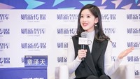 Wanita cantik itu ikut membantu langsung dalam mempromosikan unit bisnis mode dan barang-barang mewah JD.com. Instagram Zhang Zetian/Istimewa.