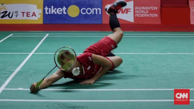 Greysia Polii harus berjibaku menahan gempuran Misaki/Ayaka dalam laga final tersebut.