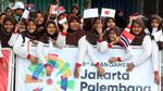 Keceriaan Pelajar Probolinggo Saat Melepas Pebalap TdI