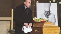Pemerintah Franzis, diwakili oleh Menteri Dalam Negeri Gérard Collomb yang juga mantan walikota Lyon. Ia memberikan salam perpisahan untuk Paul Bocuse.Foto: Istimewa