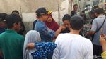 Potret Anies Temui Warga di Tengah Puing-puing Kebakaran