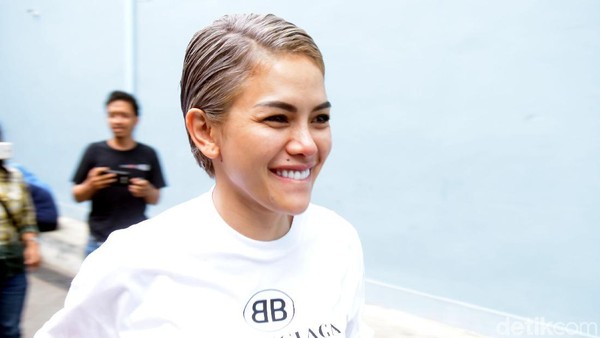 Baru Punya Pacar Baru, Nikita Mirzani Semringah